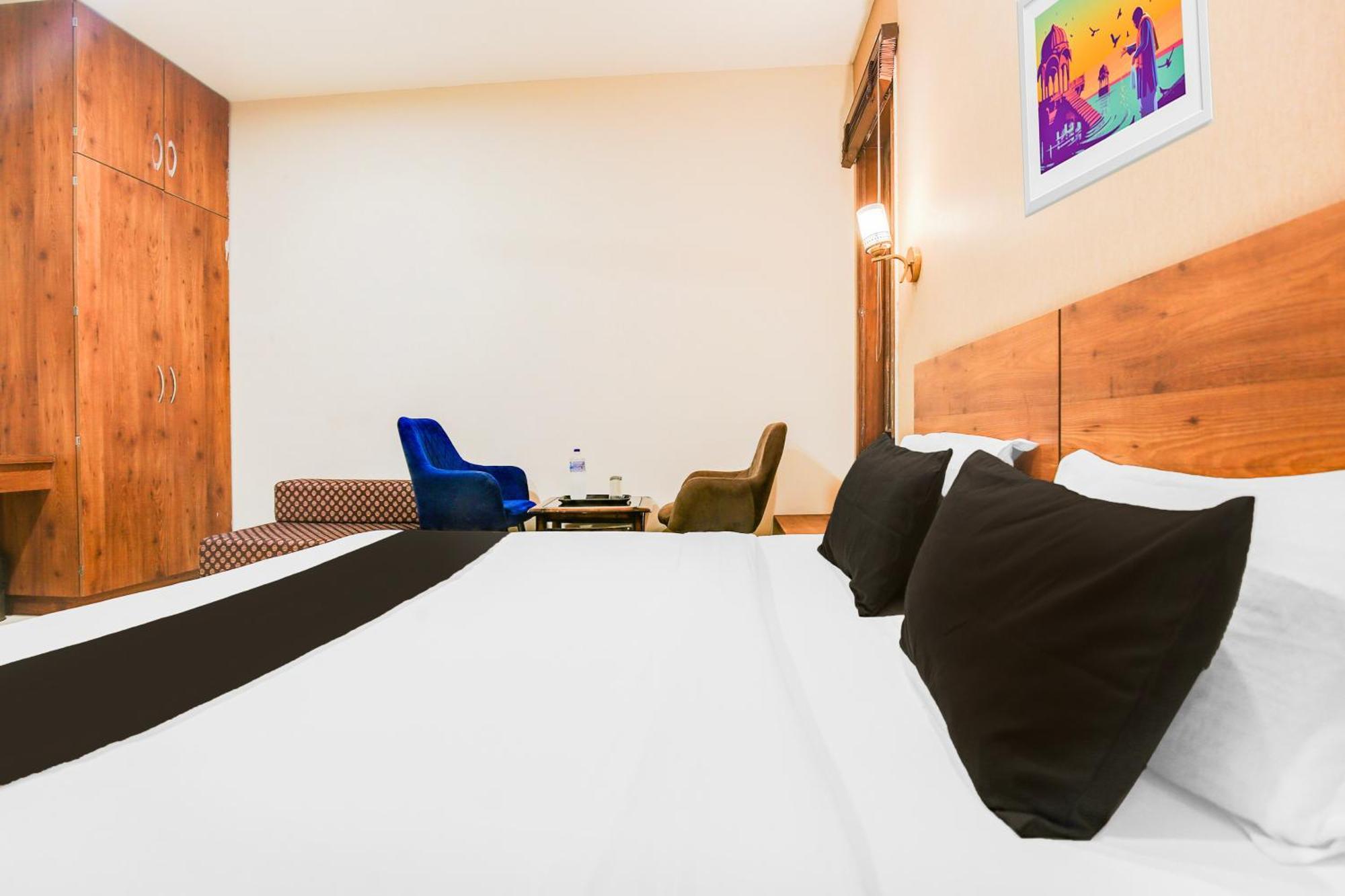Super Townhouse Grand Fortune Amritsar Exteriör bild
