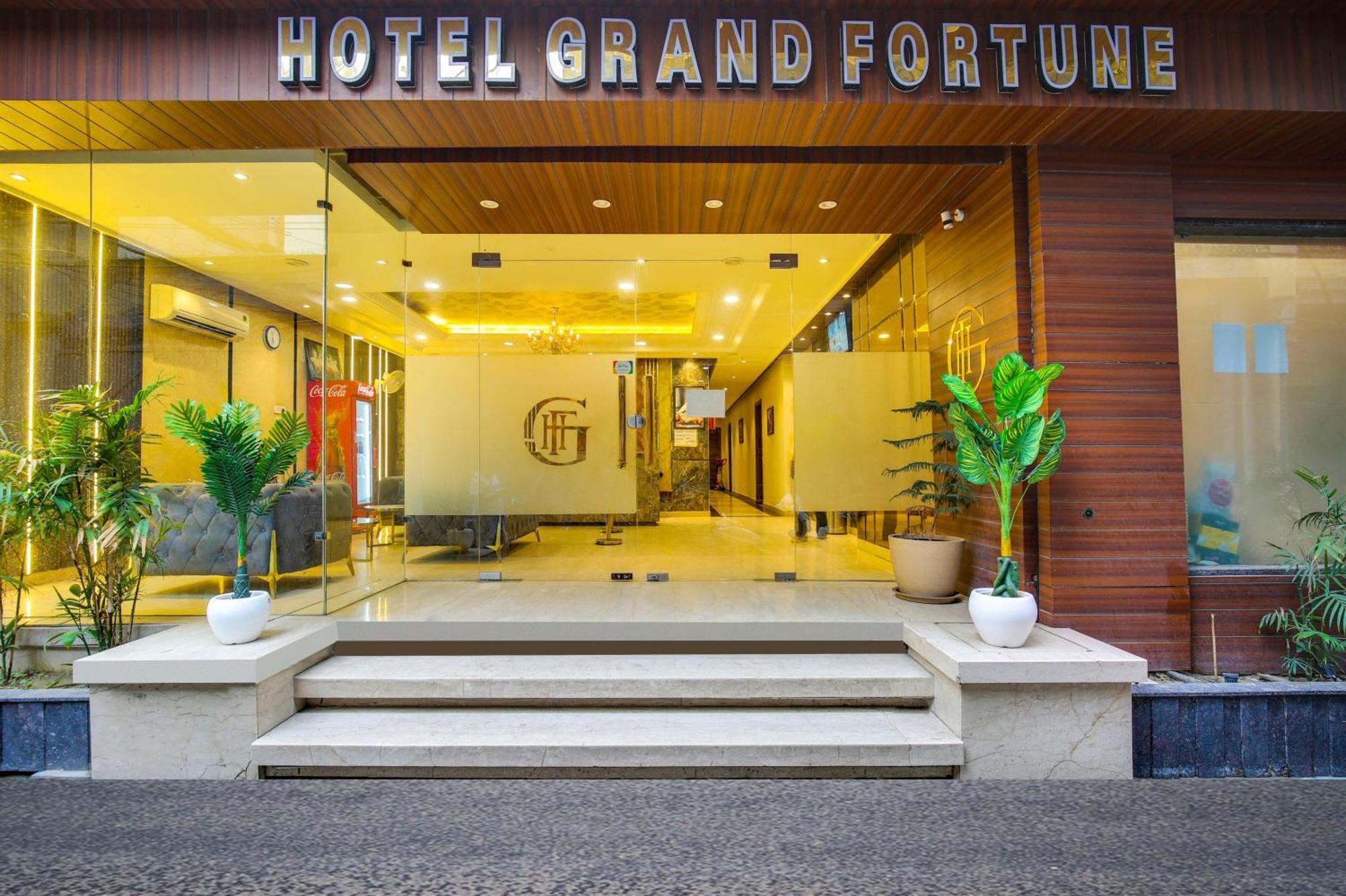 Super Townhouse Grand Fortune Amritsar Exteriör bild