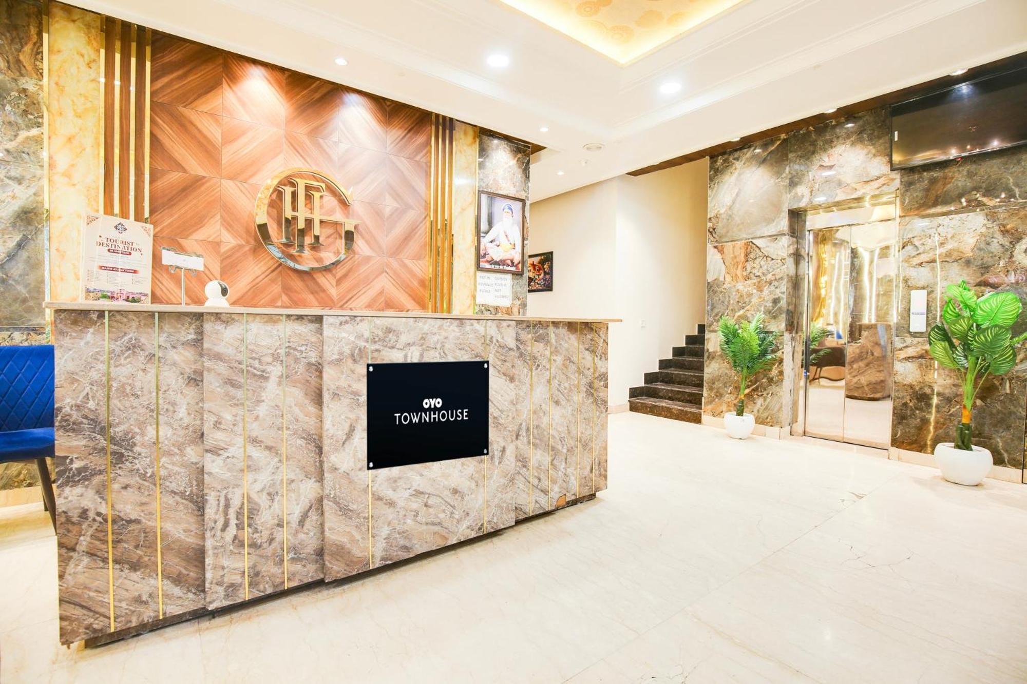 Super Townhouse Grand Fortune Amritsar Exteriör bild