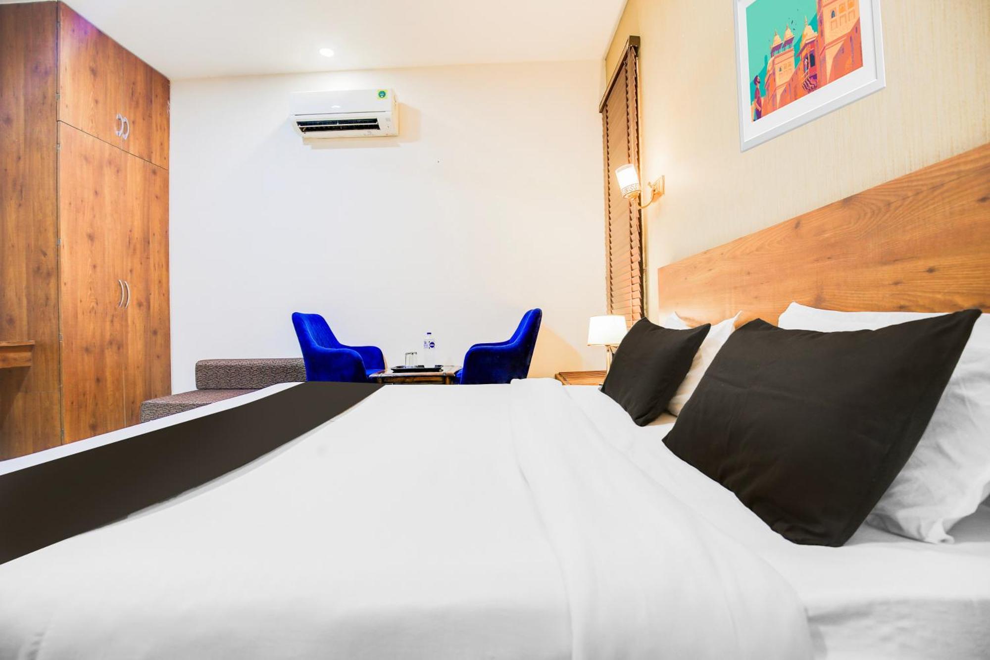 Super Townhouse Grand Fortune Amritsar Exteriör bild