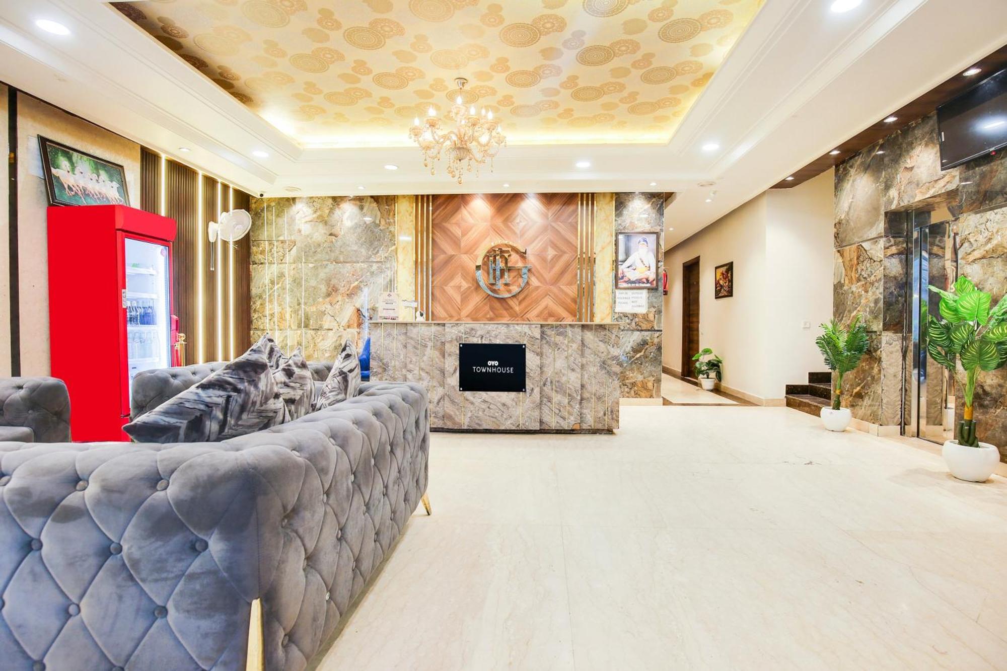 Super Townhouse Grand Fortune Amritsar Exteriör bild